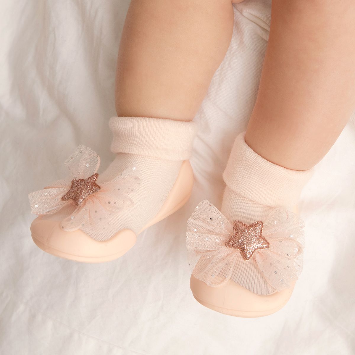 Twinkle Star Baby First Walking Shoes: Easy-to-wear, elastic baby shoes with honeycomb outsole for slip resistance. Gentle flex for delicate baby foot cartilage and optimal support in learning to walk