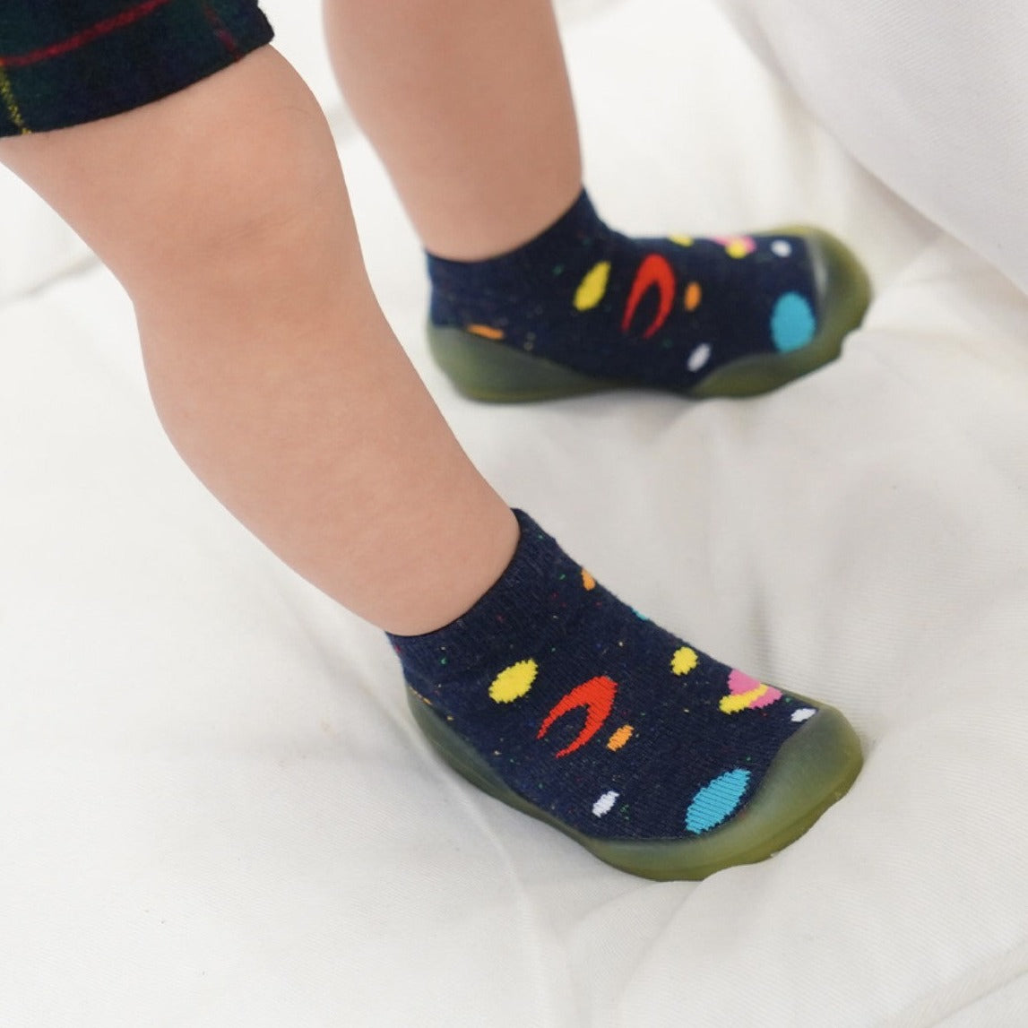 Mars Baby First Walking Shoes: Elastic baby shoes with honeycomb outsole for slip resistance. Gentle flex for delicate baby foot cartilage, lightweight design for growth and learning to walk.