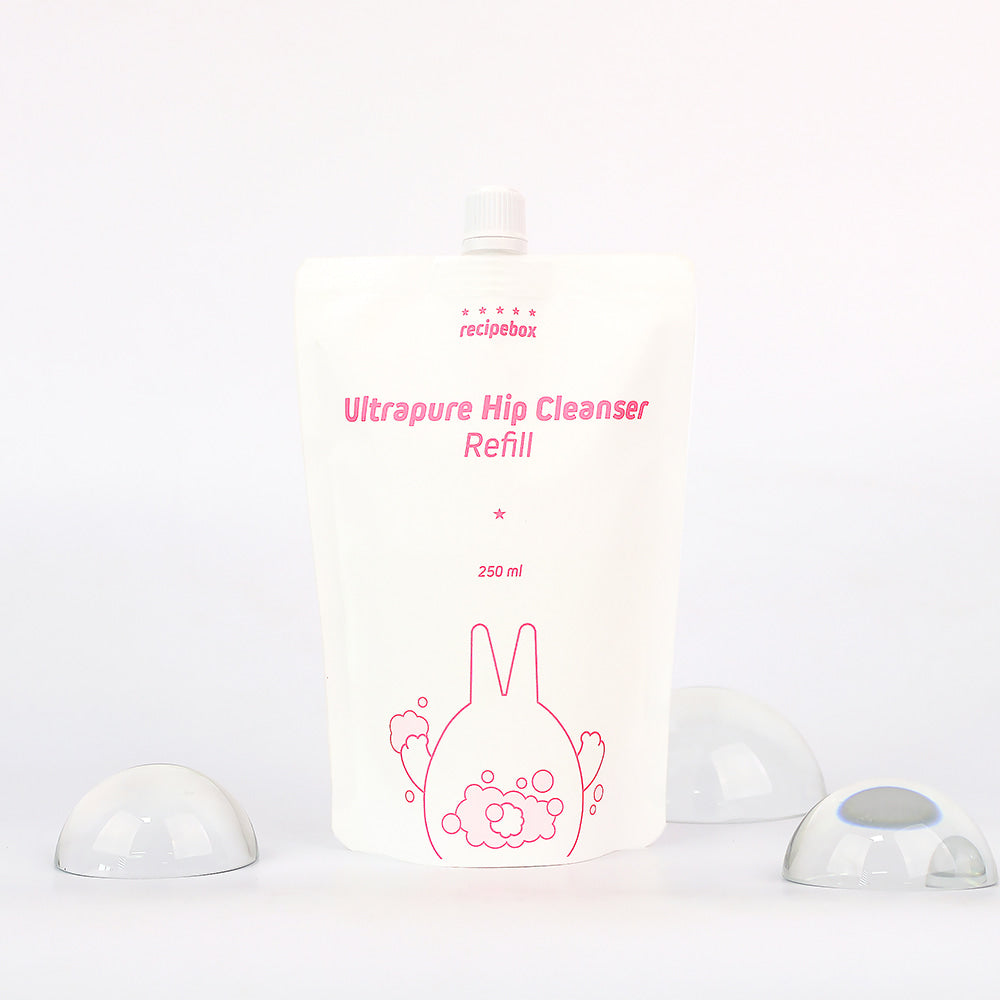 Ultra Care Hip Cleanser Refill 250ml: Gentle baby skin cleanse, soothing formula with natural berry fragrance.